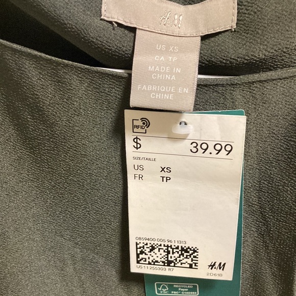 H&M Conscious Green Pleated Dress - Size Small - Picture 6 of 7